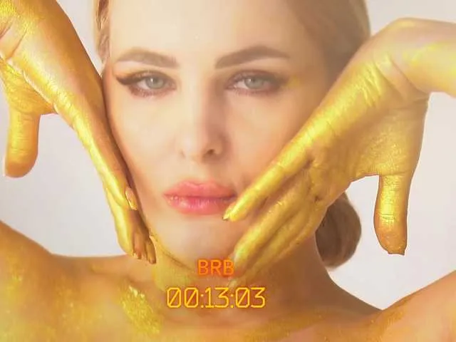 Live sex webcam photo for -Queen-Maria- #292232678