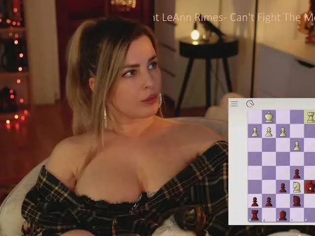 Live sex webcam photo for -Queen-Maria- #292253438