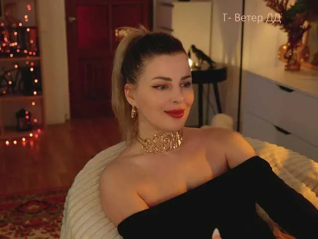 Live sex webcam photo for -Queen-Maria- #292260381