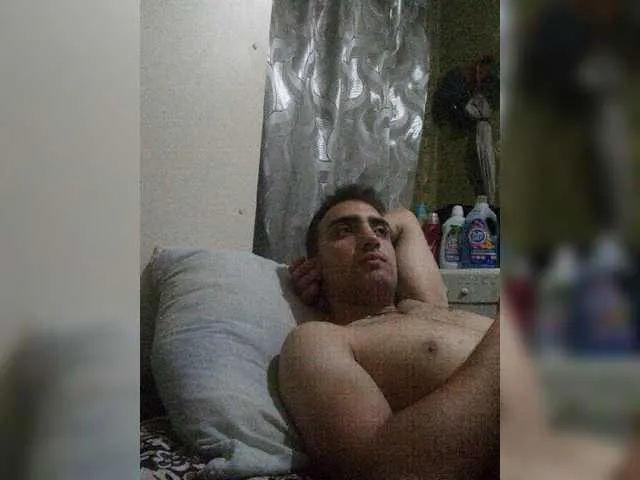 Live sex webcam photo for -RUS- #278216159