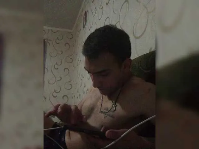 Live sex webcam photo for -RUS- #278307780