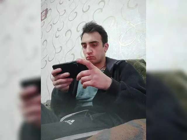 Live sex webcam photo for -RUS- #290132301