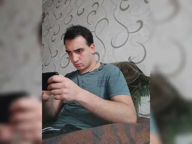 Live sex webcam photo for -RUS- #290150040