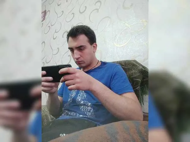 Live sex webcam photo for -RUS- #290176687