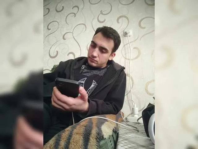 Live sex webcam photo for -RUS- #290241802