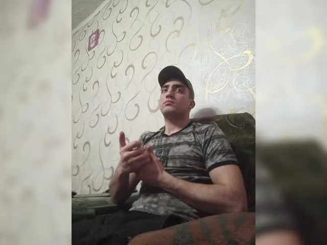 Live sex webcam photo for -RUS- #290281908