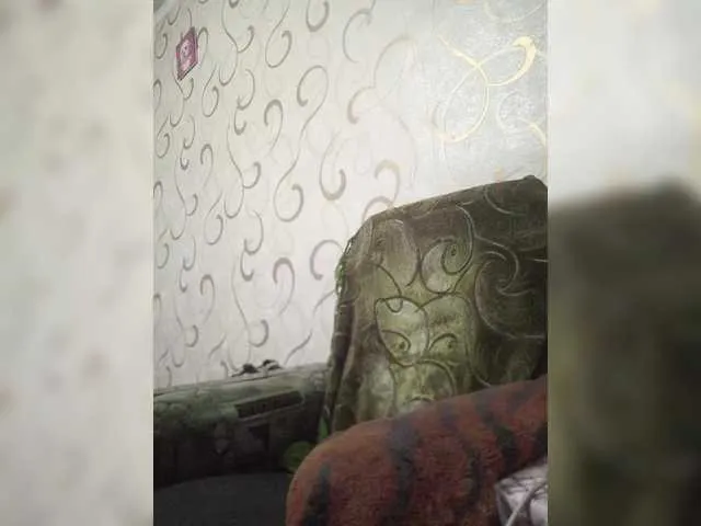 Live sex webcam photo for -RUS- #290286280