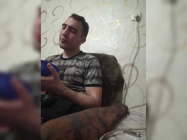 Live sex webcam photo for -RUS- #290310027