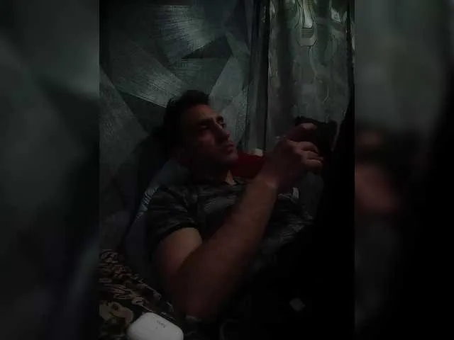 Live sex webcam photo for -RUS- #290697476