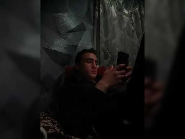 Live sex webcam photo for -RUS- #290739440