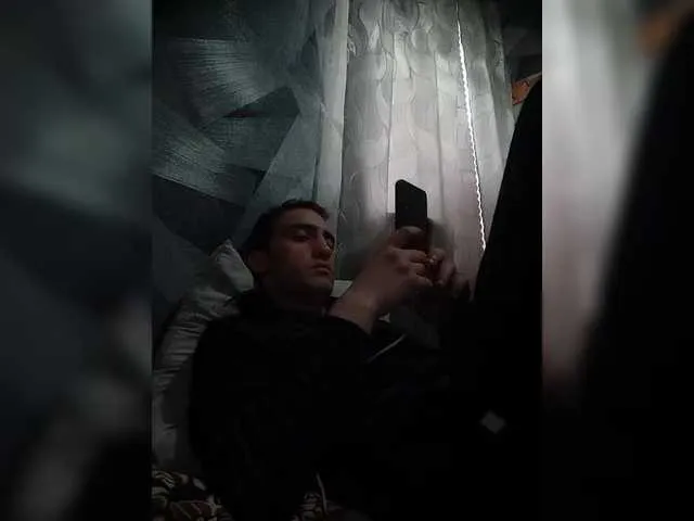 Live sex webcam photo for -RUS- #290749941