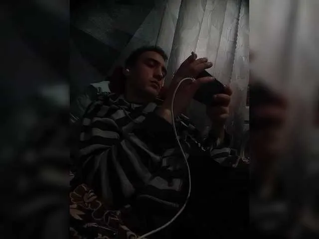 Live sex webcam photo for -RUS- #290798914