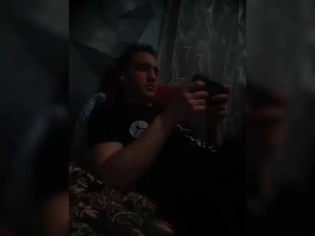 Live sex webcam photo for -RUS- #290800640