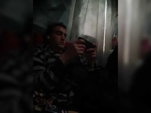 Live sex webcam photo for -RUS- #290846790