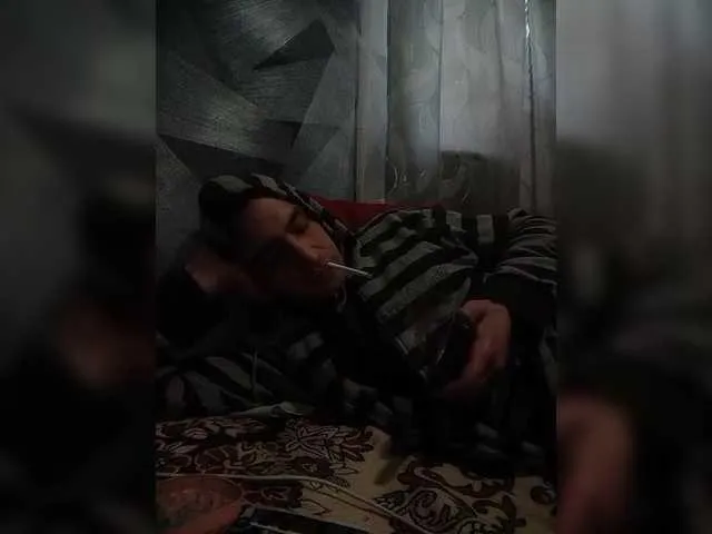 Live sex webcam photo for -RUS- #290895666