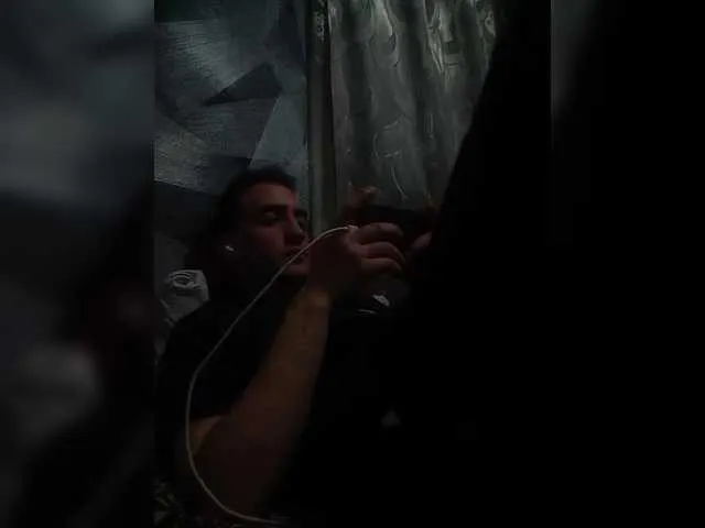 Live sex webcam photo for -RUS- #290897238