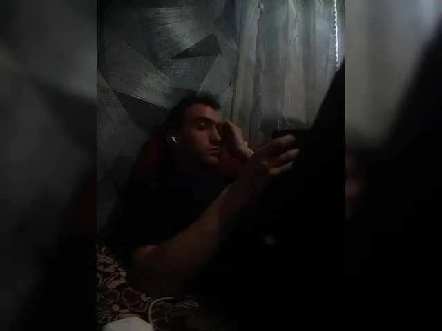 Live sex webcam photo for -RUS- #290919713