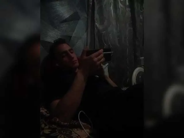 Live sex webcam photo for -RUS- #290926381