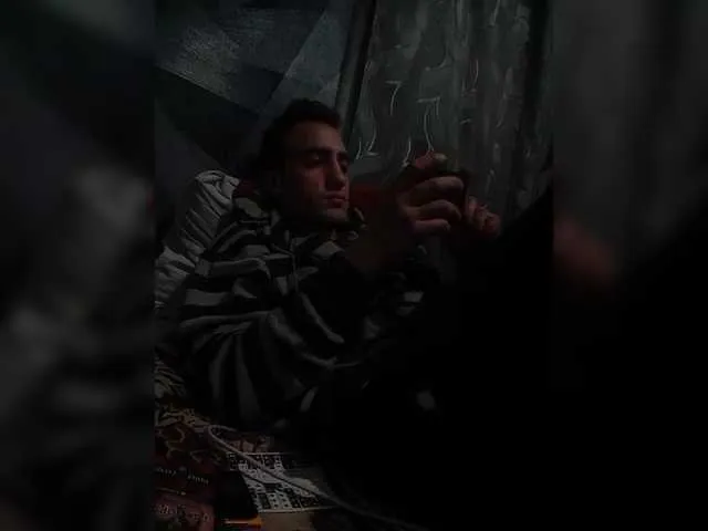 Live sex webcam photo for -RUS- #290937900