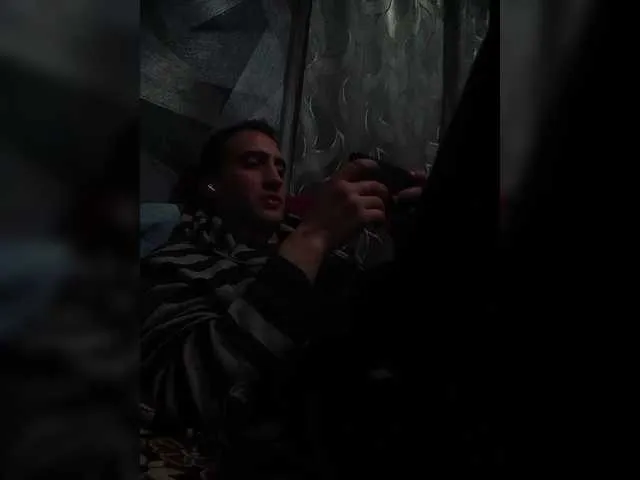 Live sex webcam photo for -RUS- #290979164