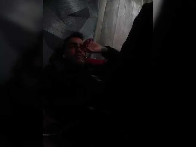 Live sex webcam photo for -RUS- #290984262