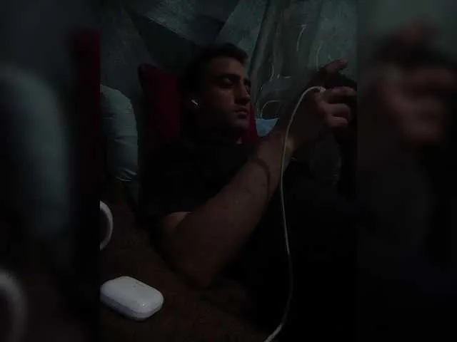 Live sex webcam photo for -RUS- #291009120