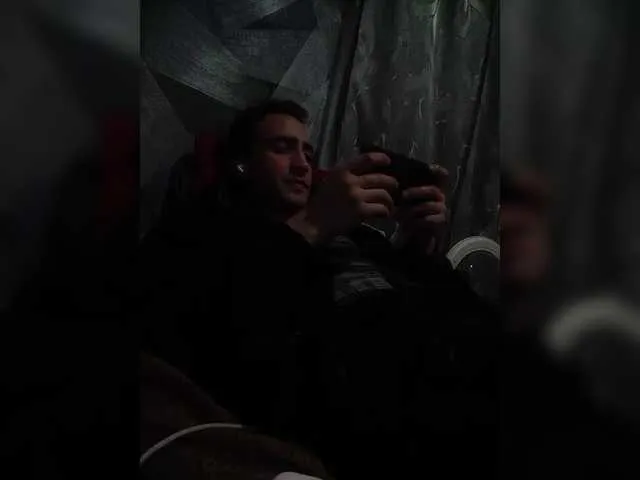 Live sex webcam photo for -RUS- #291037932