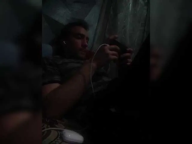 Live sex webcam photo for -RUS- #291052750