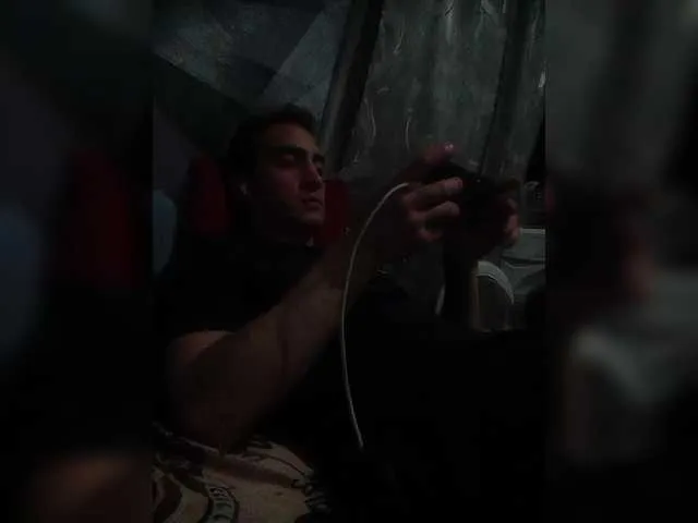 Live sex webcam photo for -RUS- #291064404