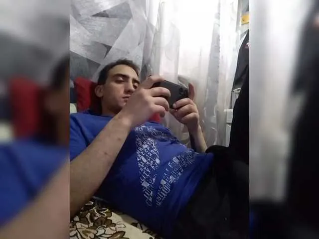 Live sex webcam photo for -RUS- #291137774