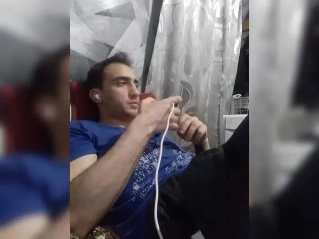 Live sex webcam photo for -RUS- #291168512