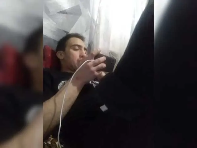 Live sex webcam photo for -RUS- #291178517