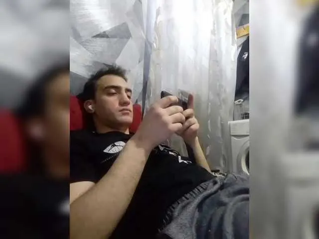 Live sex webcam photo for -RUS- #291184448