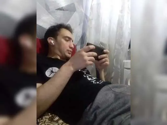 Live sex webcam photo for -RUS- #291205729