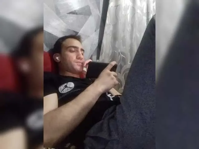 Live sex webcam photo for -RUS- #291207599