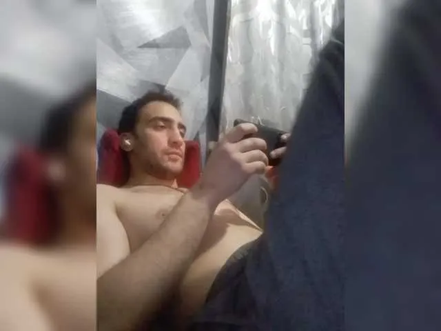 Live sex webcam photo for -RUS- #291240283