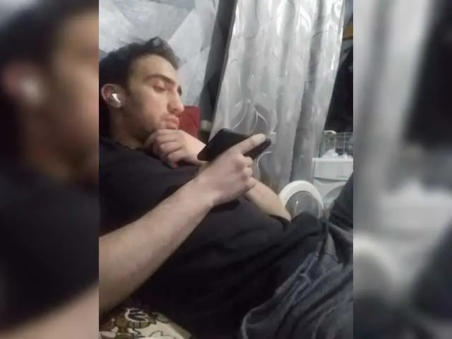 Live sex webcam photo for -RUS- #291247045