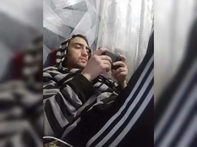 Live sex webcam photo for -RUS- #291384049