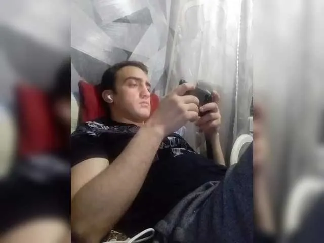 Live sex webcam photo for -RUS- #291405050