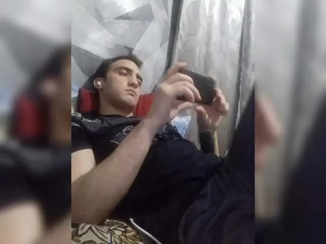 Live sex webcam photo for -RUS- #291406331