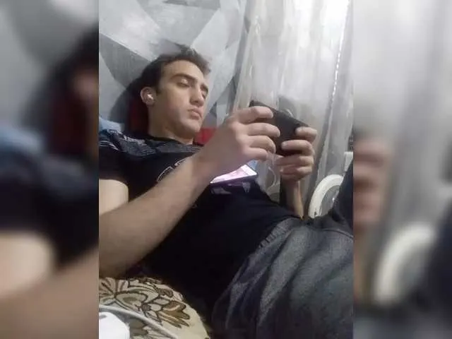 Live sex webcam photo for -RUS- #291410775