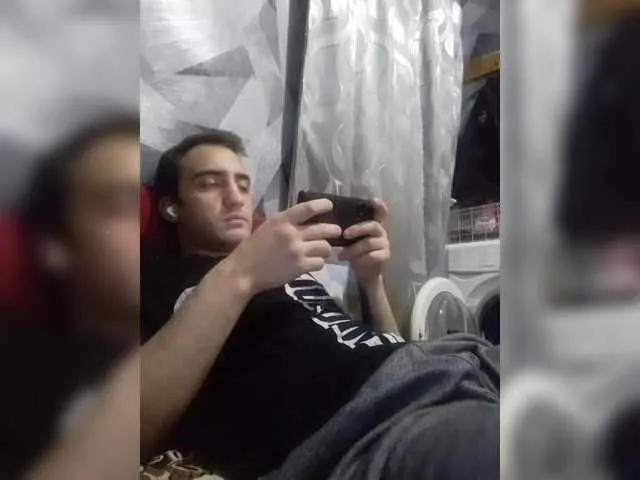 Live sex webcam photo for -RUS- #291419393