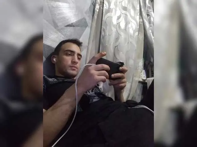 Live sex webcam photo for -RUS- #291762404