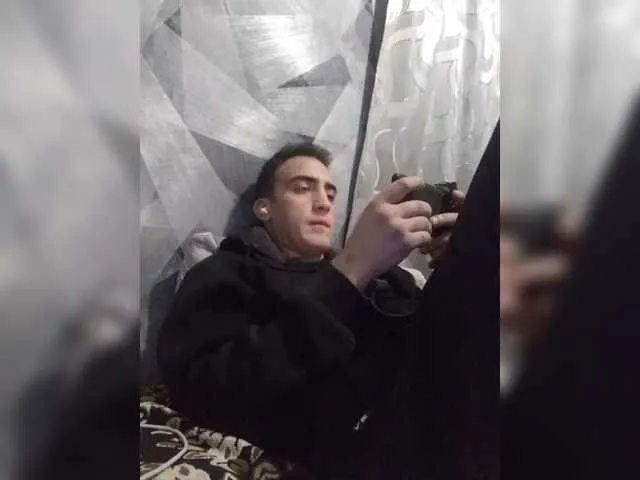 Live sex webcam photo for -RUS- #291813421