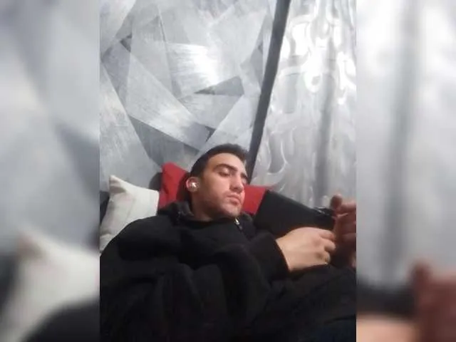 Live sex webcam photo for -RUS- #291875697