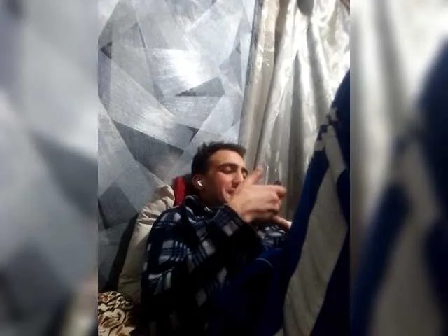 Live sex webcam photo for -RUS- #291962582