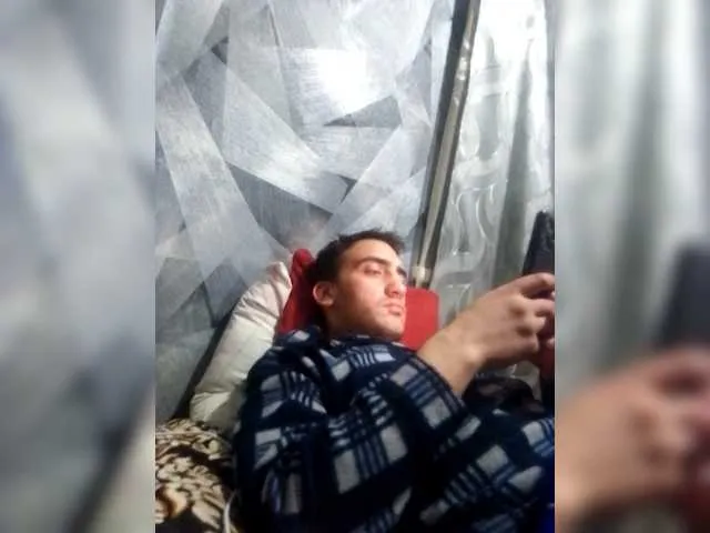 Live sex webcam photo for -RUS- #291968259