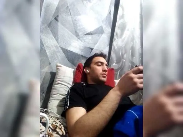 Live sex webcam photo for -RUS- #292007406