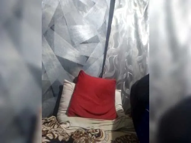 Live sex webcam photo for -RUS- #292035680