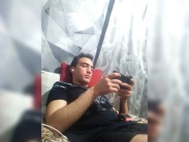 Live sex webcam photo for -RUS- #292057808